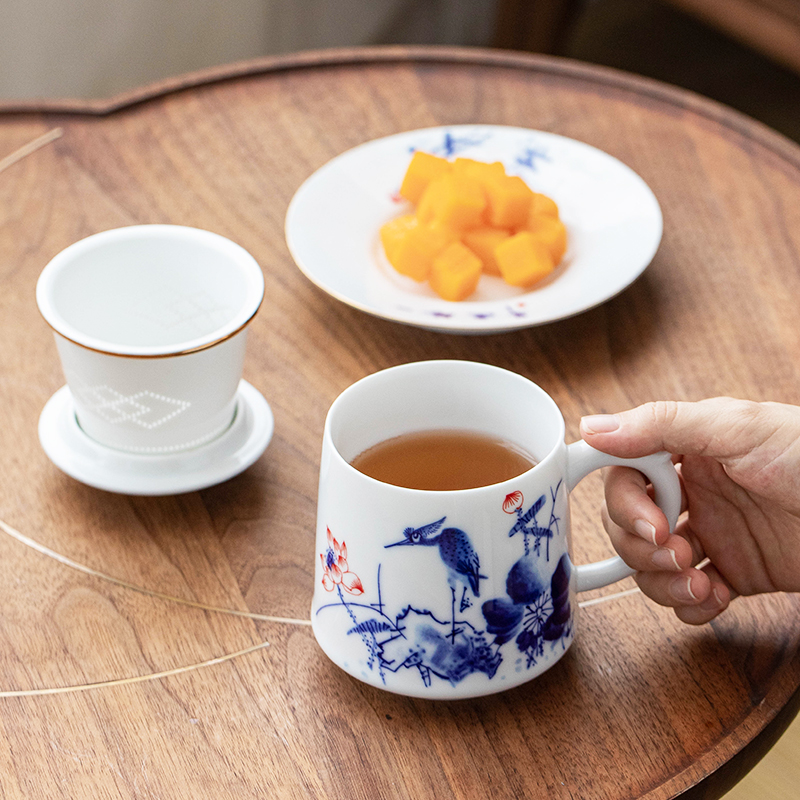 Jingdezhen hand - made ceramic cups with cover filtration separation tea tea office man high - grade with handles