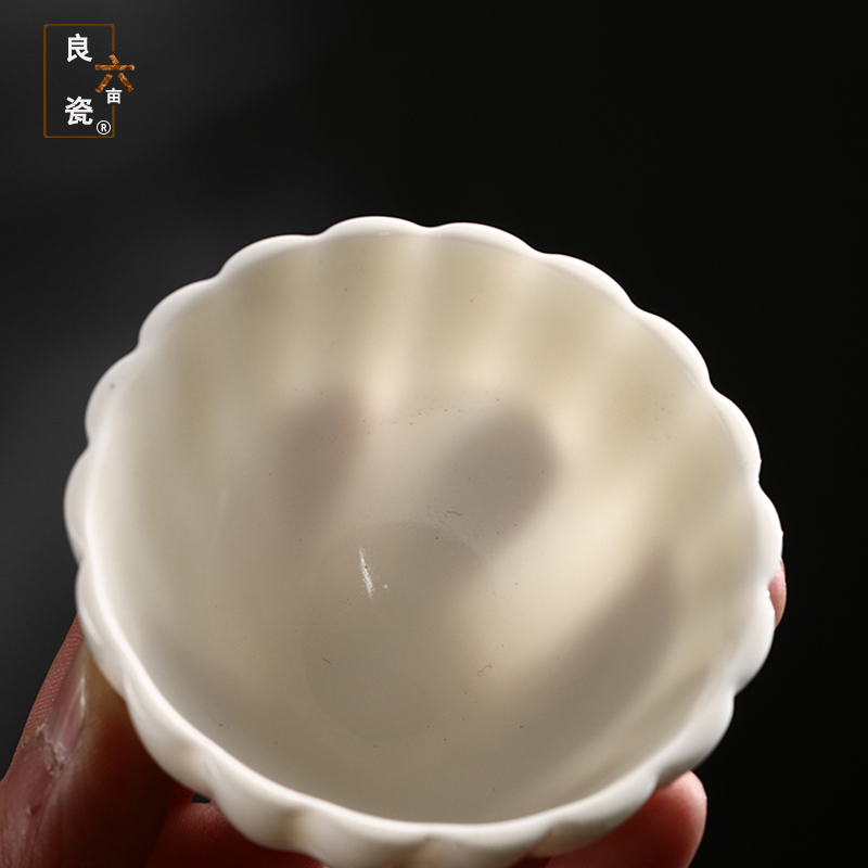 Kung fu tea cup against iron master cup single cup white porcelain retro individual cup suet jade porcelain gifts