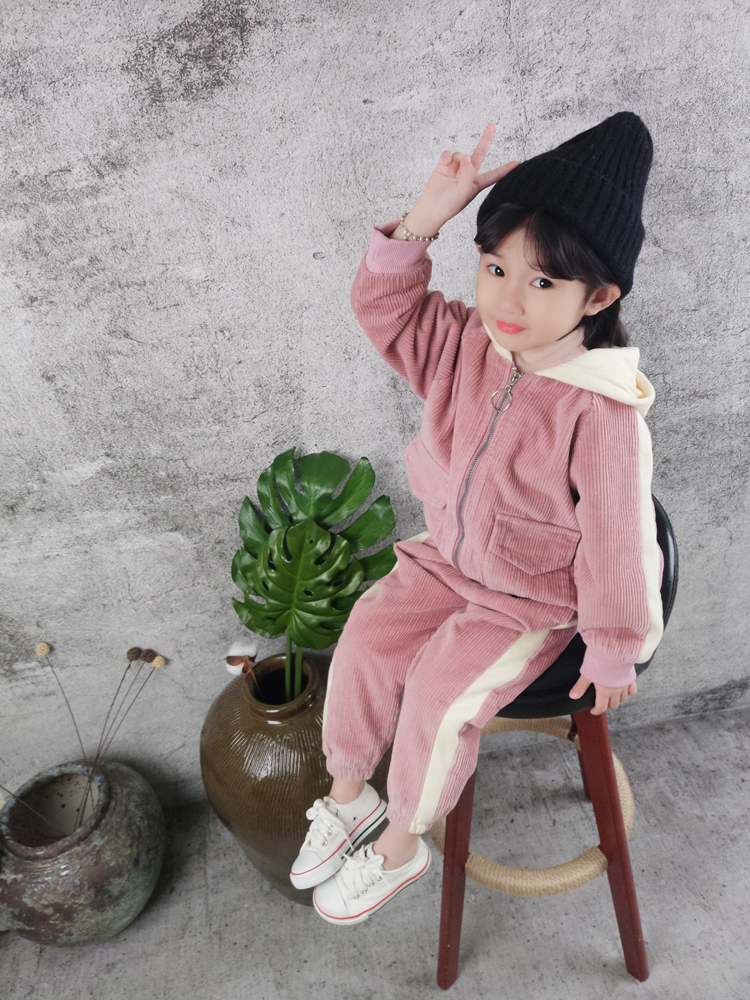 Quần nhung bé gái 1-3 tuổi phiên bản mới Hàn Quốc 2 plus nhung dày 4 ga ngoại 5 em bé mùa đông hai mảnh shop quần áo trẻ em