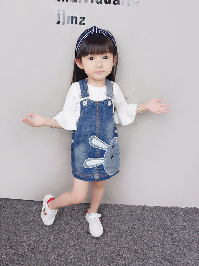 Girls dress summer new denim strap skirt Korean girl baby camisole 2 skirt 1-3-44-5 years old