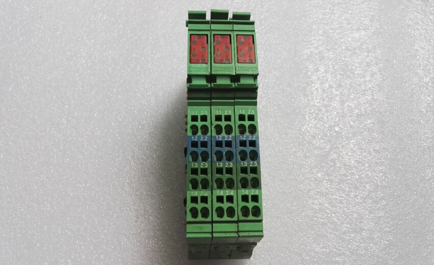 Phoenix PLC Module IB IL 24 DO 4-ME