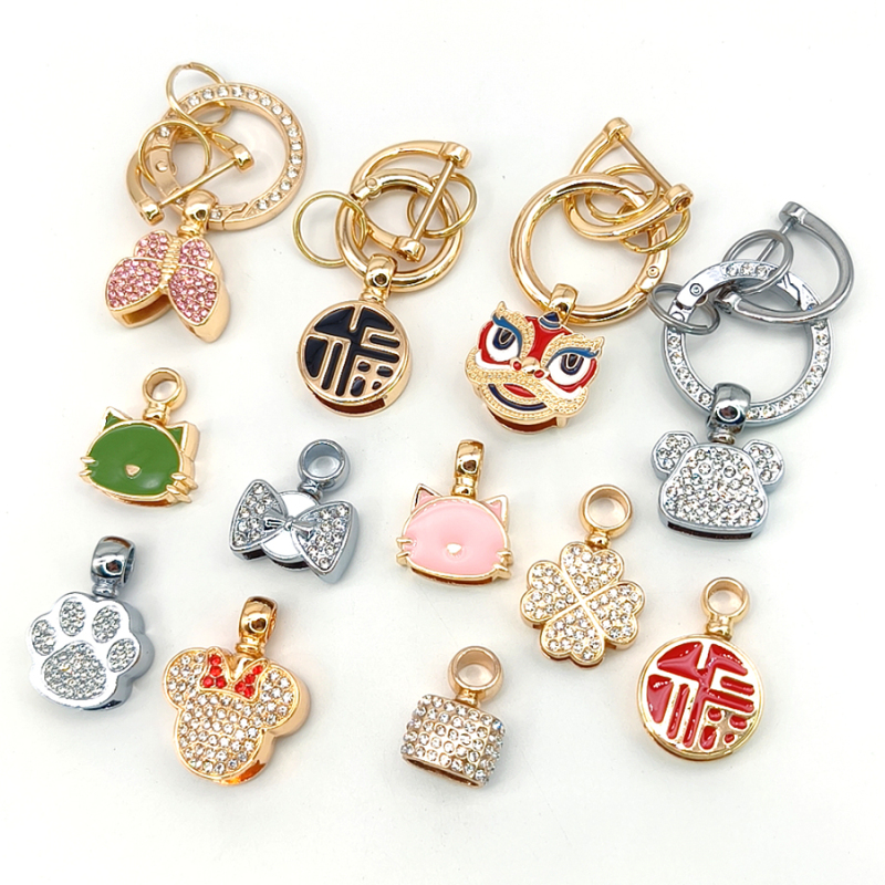 High-End Diamond-Encrusted Women's Keychain, Peace Lion Dance, Four-Leaf Clover, Butterfly, Handmade Dragon Scale Rope, Flat Style Car Keychain