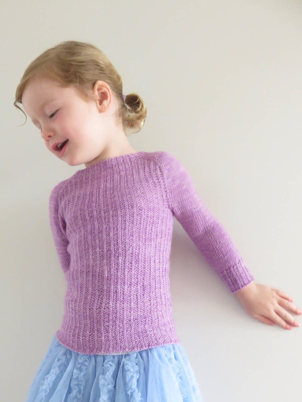 Rolla girl's sleeve headsweaters weave translated text diagrams Unfinished film Note letterbox