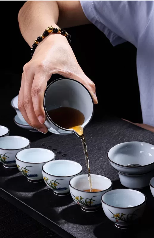 Kung Fu trà nhà mới men ngọc đơn giản tách trà gốm trà bìa bát ấm trà bộ trà quà tặng bộ bình trà 0.8 l camellia