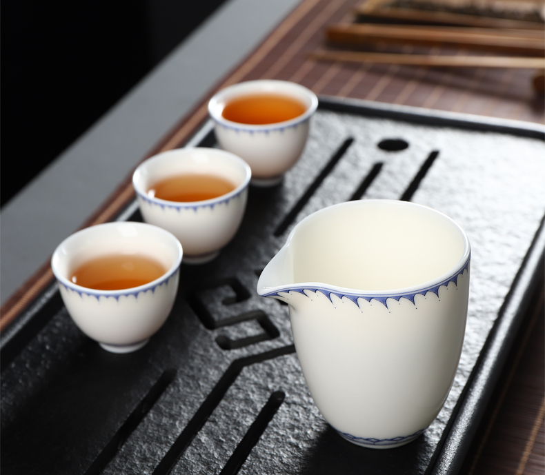 Yi ancient white porcelain kung fu tea accessories tea taking of household ceramics fair keller and tea tea sea points tea is tea