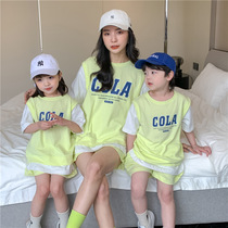 Internet celebrity parent-child clothing 2023 new summer clothing mother-daughter clothing short-sleeved candy-colored T-shirt suit Western style summer two-piece set