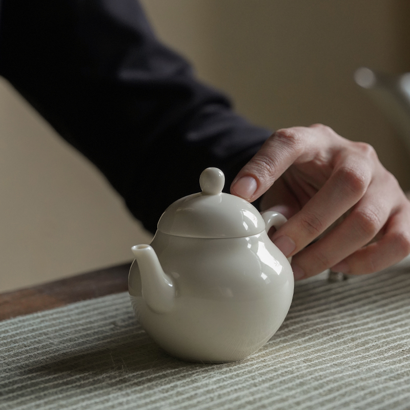 The Self - "appropriate content of jingdezhen apricot manual craft ceramic teapot single little teapot trumpet tea pot teapot filtering