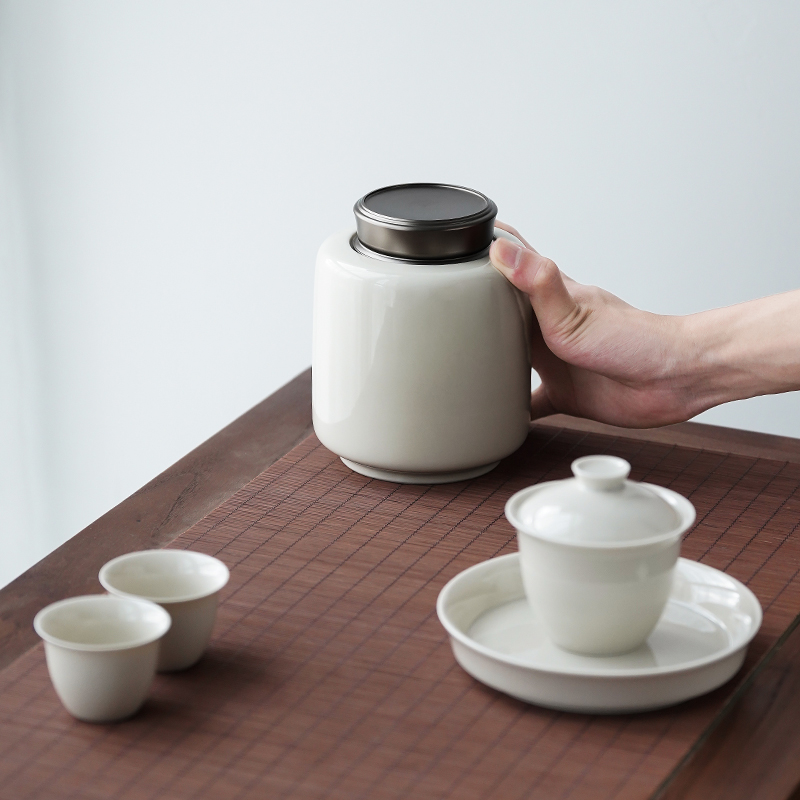 Rotate the tin lid retro caddy fixings tea storehouse ceramics seal large green tea, black tea POTS jar ceramic pot
