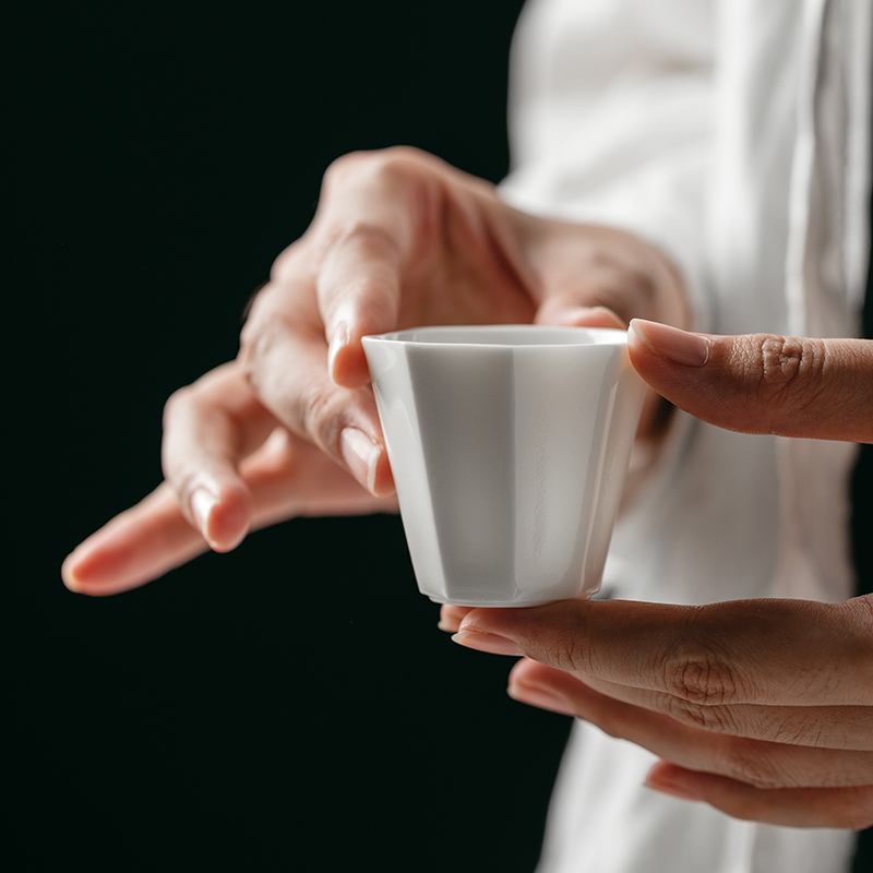 The Self - "appropriate physical inverse white cup sample tea cup household noggin Japanese jingdezhen ceramic masters cup kung fu tea set