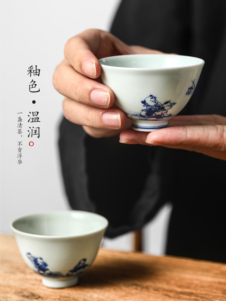 Blue and white master cup white porcelain kung fu tea cups jingdezhen ceramic hand - made baby play small single CPU archaize checking tea set