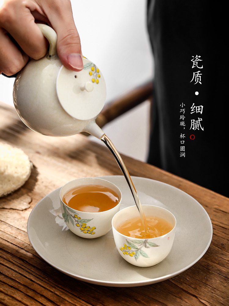 Jingdezhen ceramic sample tea cup master cup single cup pure manual kung fu teacups hand - made loquat small tea tea set