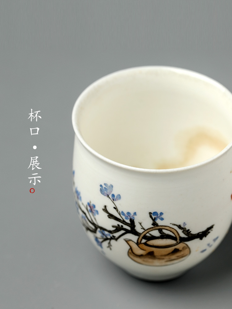 Jingdezhen hand - made firewood tea masters cup a cup of pure checking ceramic kung fu tea cup sample tea cup in use