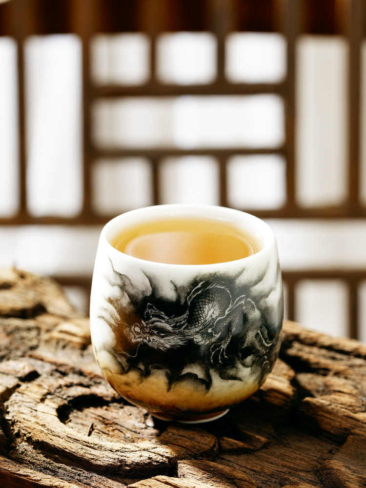 Jingdezhen ceramic cups kongfu master cup single cup pure manual high - end hand - made zodiac dragon sample tea cup