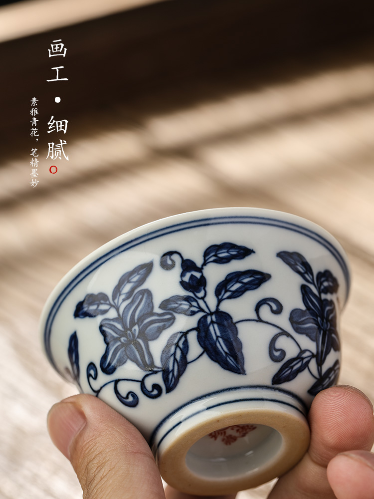 Jingdezhen blue and white porcelain hand - made tea master CPU use only kung fu tea cups sample tea cup and cup pure manual restoring ancient ways