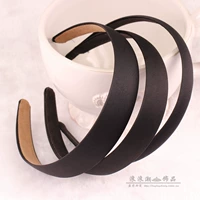 Đen headband Hàn Quốc đơn giản vải rộng vành headband tóc lỗ tự làm thủ công vật liệu phụ kiện tóc vương miện headband - Phụ kiện tóc dây buộc tóc cho bé gái