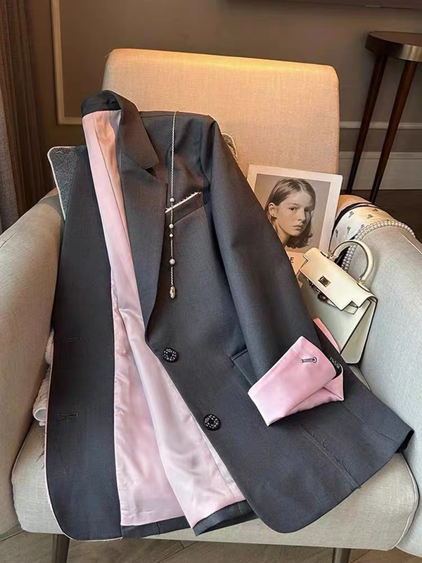 Trendy Color-Blocked Casual Gray Blazer for Women, 2026 Autumn New Style, Loose Fit, Slimming, Versatile, Niche Suit Trend Trendy Color-Blocked Casual Gray Blazer for Women, 2026 Autumn New Style, Loose Fit, Slimming, Versatile, Niche Suit Trend