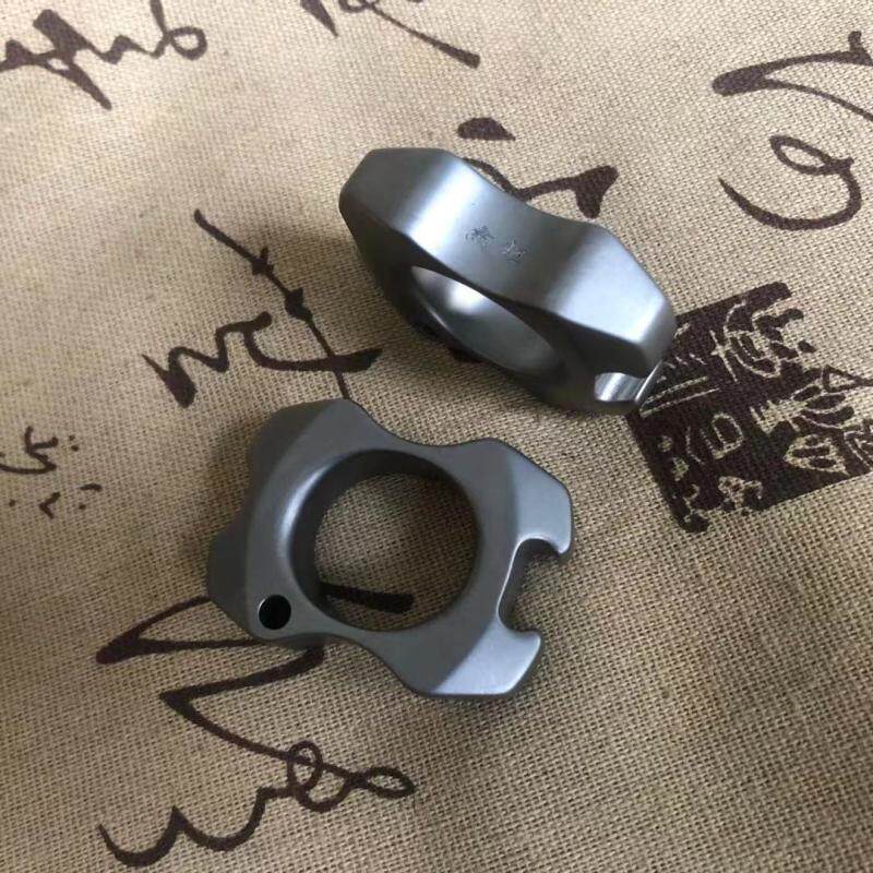 Endless titanium alloy numerical control finger tiger bottle opener Pea Pod portable single finger EDC bottle opener anti-caesar