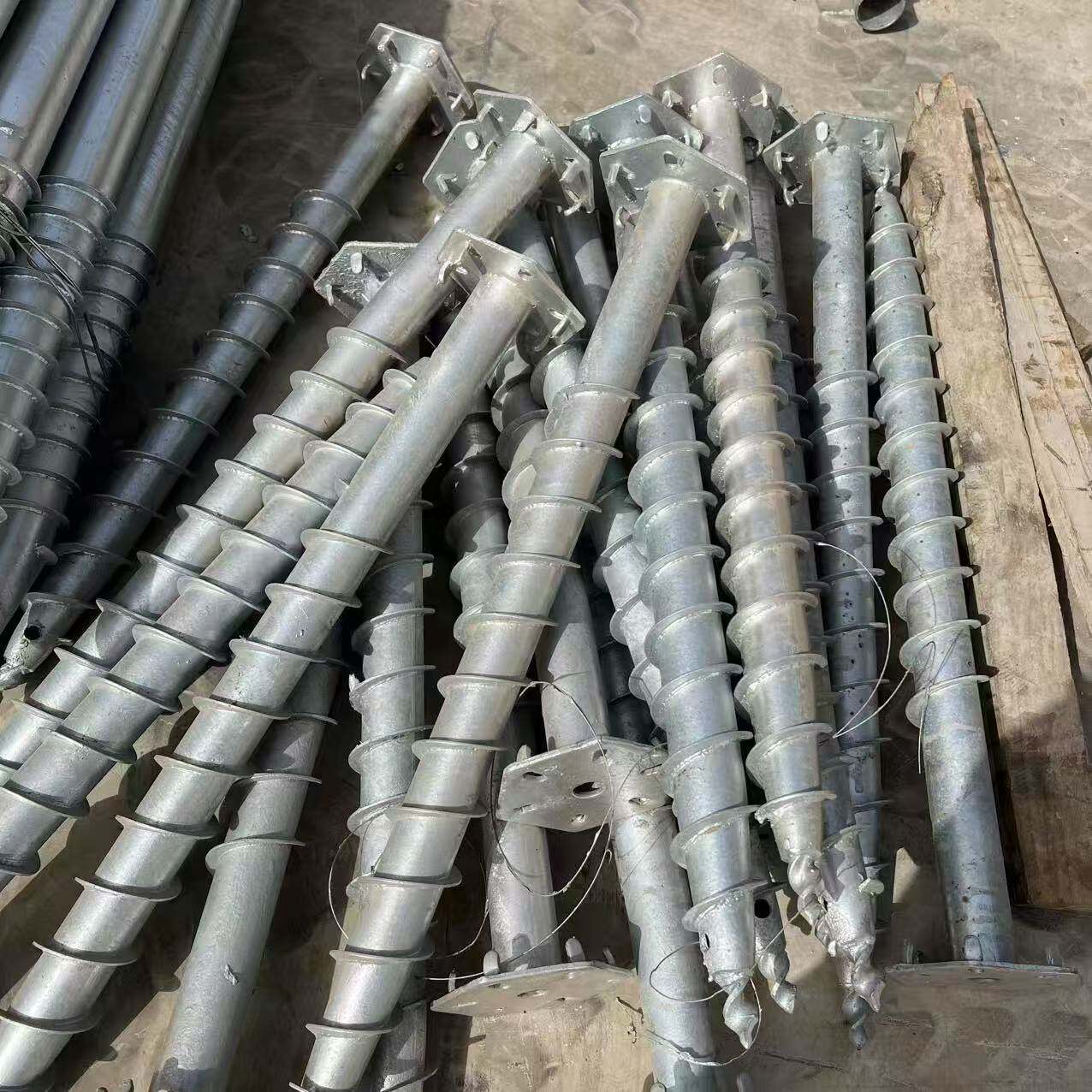 Стальная труба 地螺丝螺旋地桩灌注桩光伏预埋件q345b建筑预埋管镀锌螺旋地桩