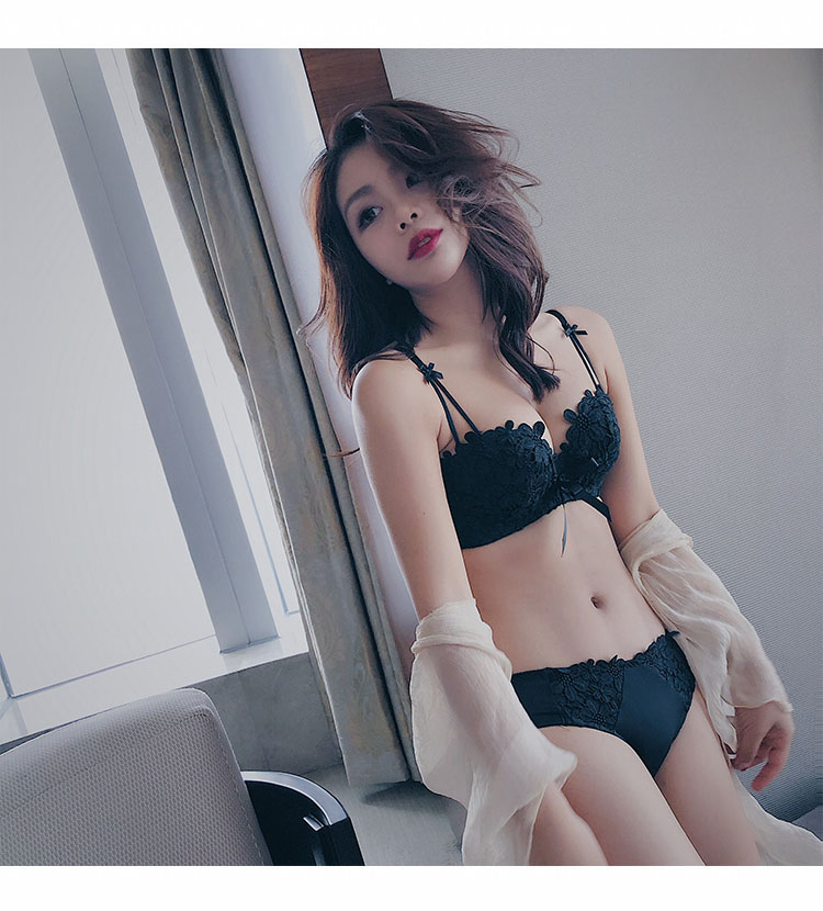 Bộ đồ lót cô gái gợi cảm tập hợp không vòng thép áo ngực nhỏ áo ngực ren dày để nhận được chống chảy xệ quần áo lót đẹp