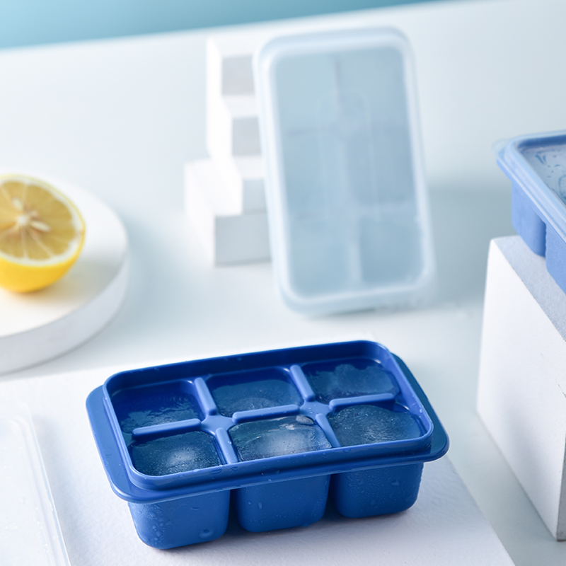Creative Mini Home Self-making grid molds Small Number of freezers Freezers Freeze freezer Small ice-making box