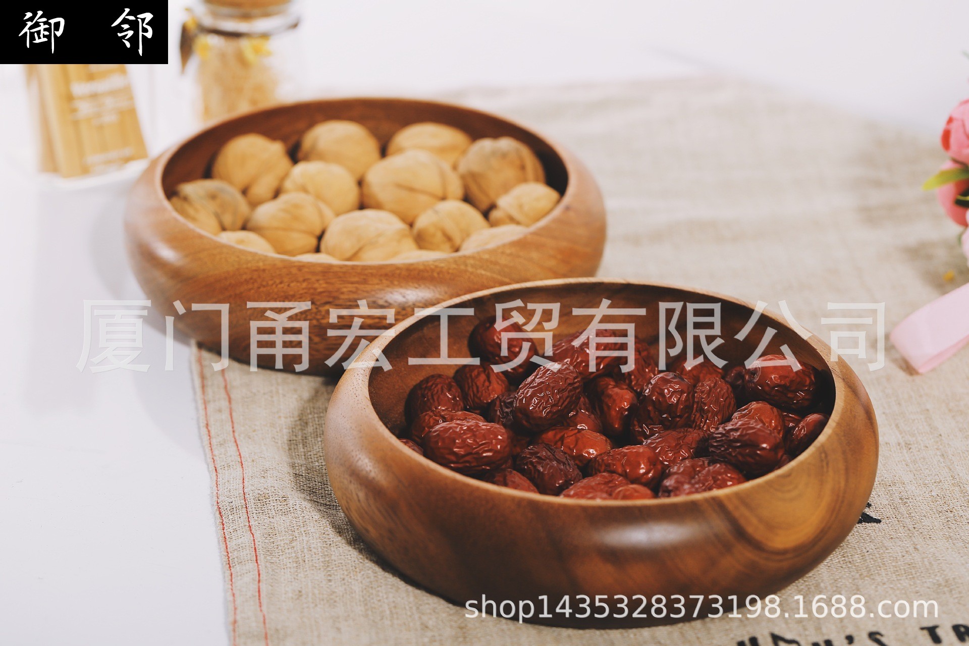 Gỗ óc chó tròn tấm gỗ thủ công Sáng tạo toàn bộ bát trái cây Tấm trái cây Snack tấm trái cây sấy khô - Tấm đồ gia dụng gỗ