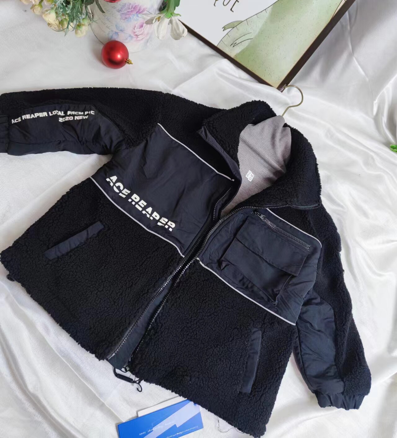 Children's clothing 2021 winter new Korean style boys and girls reflective plus velvet middle and big children's lamb wool zipper jacket 21865