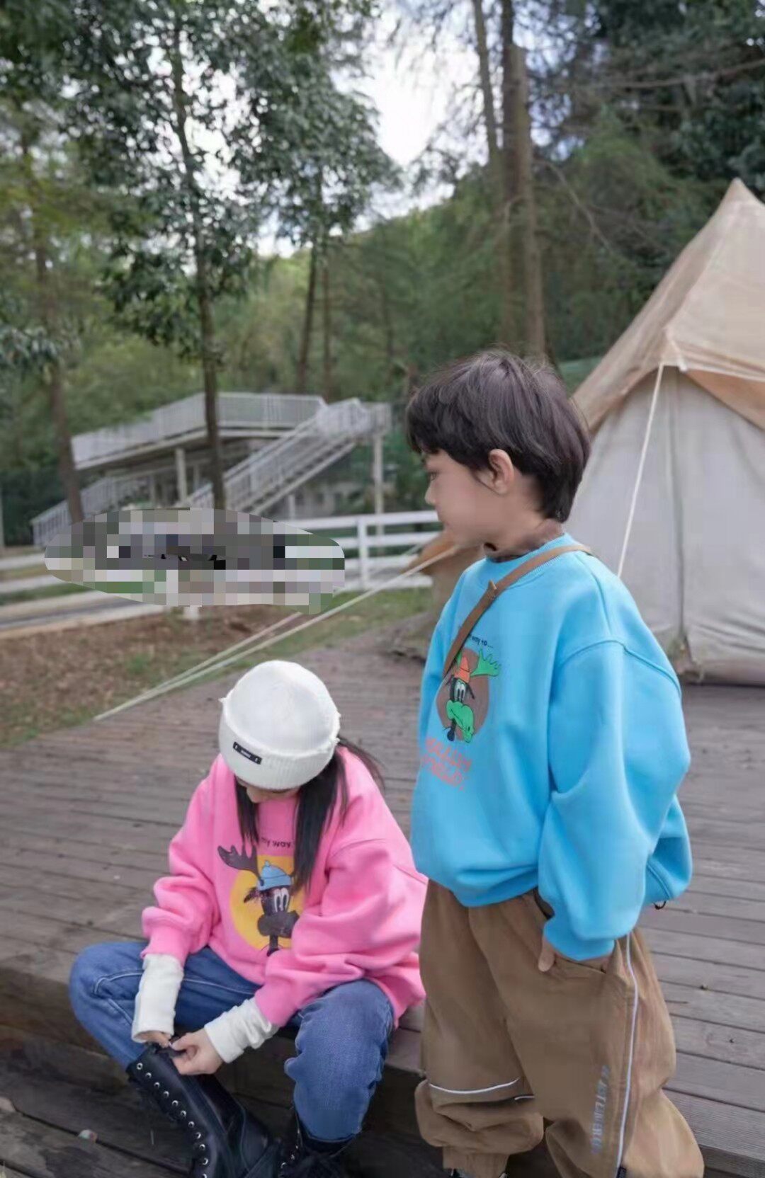 Original high-quality Korean goods 2021 winter new children's middle-aged and big children's cartoon all-in-one velvet sweater 8117 can be parent-child