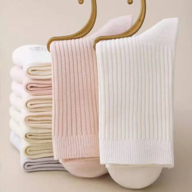 Korean Chinese tube socks for women solid color casual long waist vertical stripes piled with sweat-absorbing and odorproof spring and autumn style beautiful legs confinement