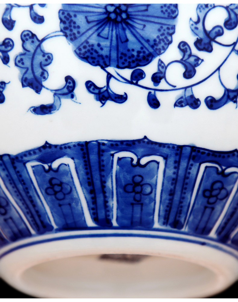 To pure hand - made blue - and - white porcelain industry youligong gourd bottle