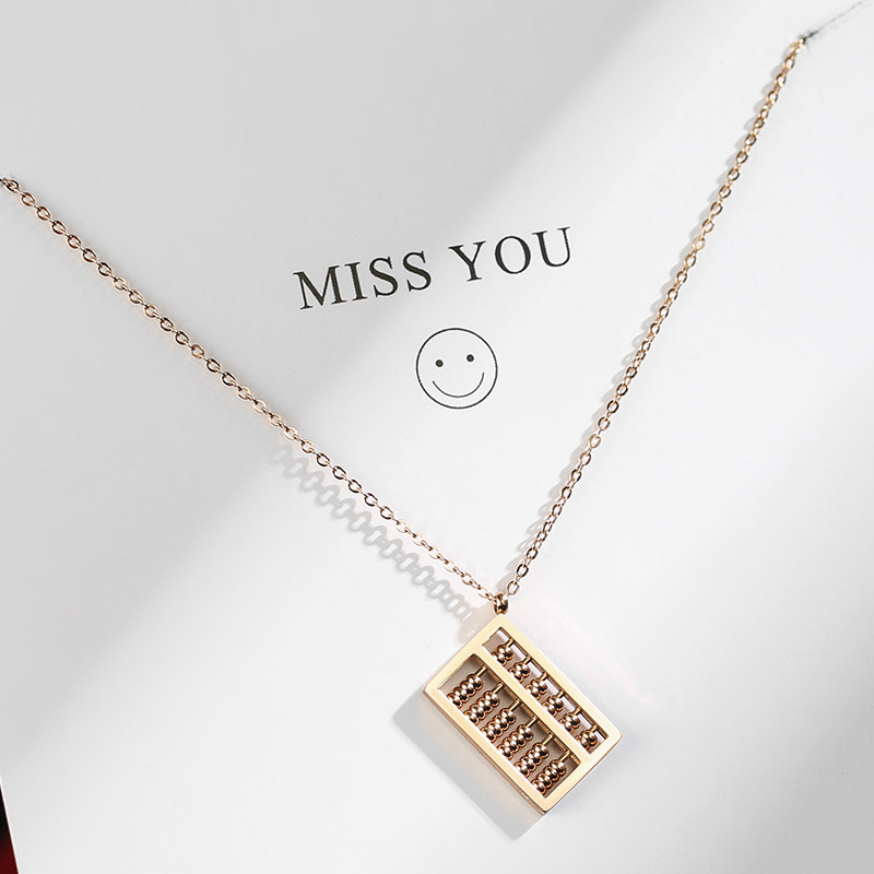 In 2022, the new chain female high - sensitive luxury necklace female arbitrage necklace cranked