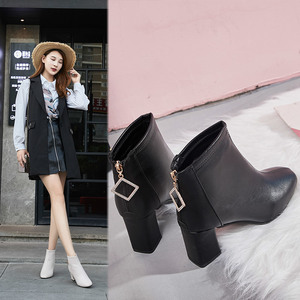 网红潮瘦瘦靴女2019秋新款百搭马丁靴女