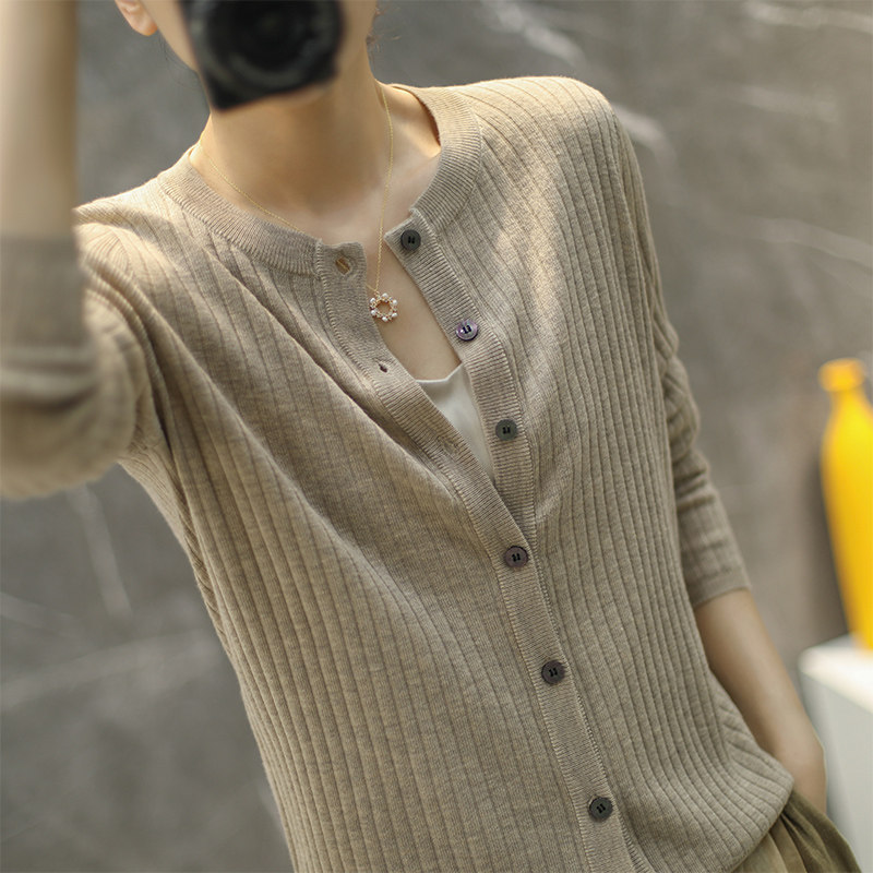 Drawn wool knitted cardigan women's 2022 autumn new round neck loose short sweater top coat