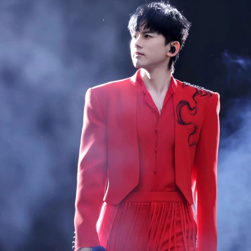 Zhang Jie Celebrity-Inspired Red Chinese-Style Heavy Embroidery Suit with Fashionable Three-Dimensional Shoulder Pads for Stage Performances