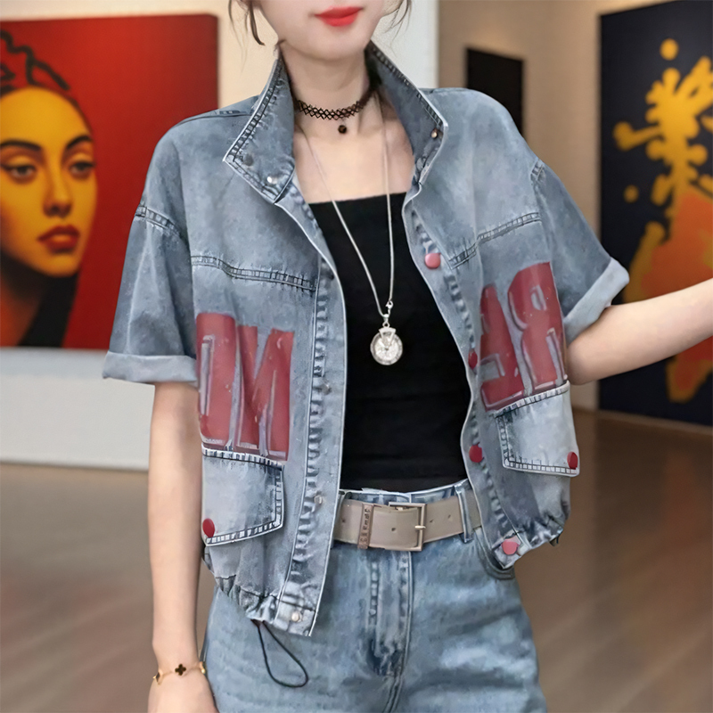 2026 New Hong Kong Style Retro Stand-Up Collar Fashionable Denim Jacket for Women, Summer Loose and Versatile Short Lapel Shirt 2026 New Hong Kong Style Retro Stand-Up Collar Fashionable Denim Jacket for Women, Summer Loose and Versatile Short Lapel Shirt