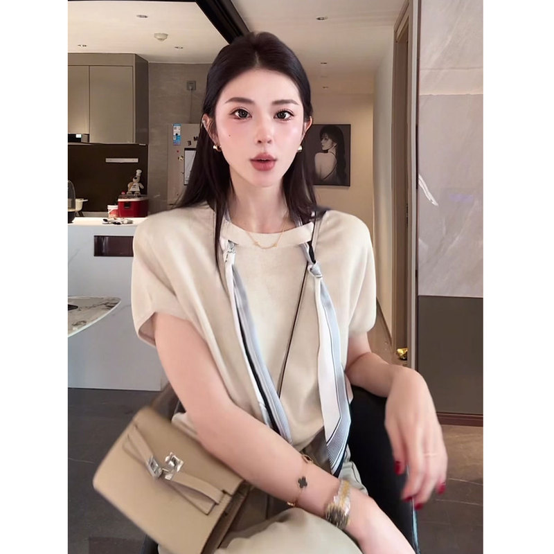 Korean Chic Style Outfit with Silk Scarf, Short-Sleeved Ice Silk Knit Top for Women, Summer Loose Fit, Slimming and Elegant Thin Top Korean Chic Style Outfit with Silk Scarf, Short-Sleeved Ice Silk Knit Top for Women, Summer Loose Fit, Slimming and Elegant Thin Top