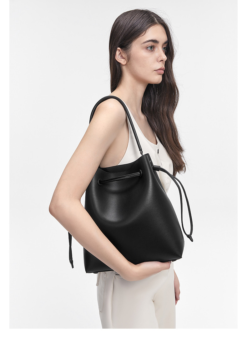 Сумка charles&keith夏季女包ck2-40780136-6柔软大容量单肩托特包女 &