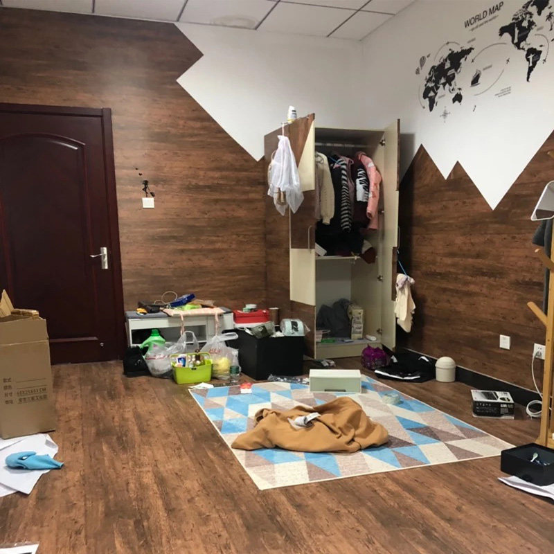 Rental House room renovation Net Red Boy wallpaper self-adhesive retro style wallpaper waterproof scrub bedroom creativity