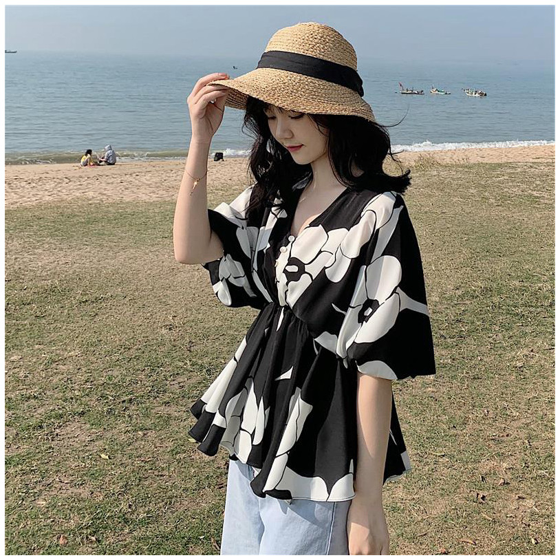 Broken flower chiffon shirt women 2021 summer new Korean version of bat sleeve retro foreign light ripe coat loose tide