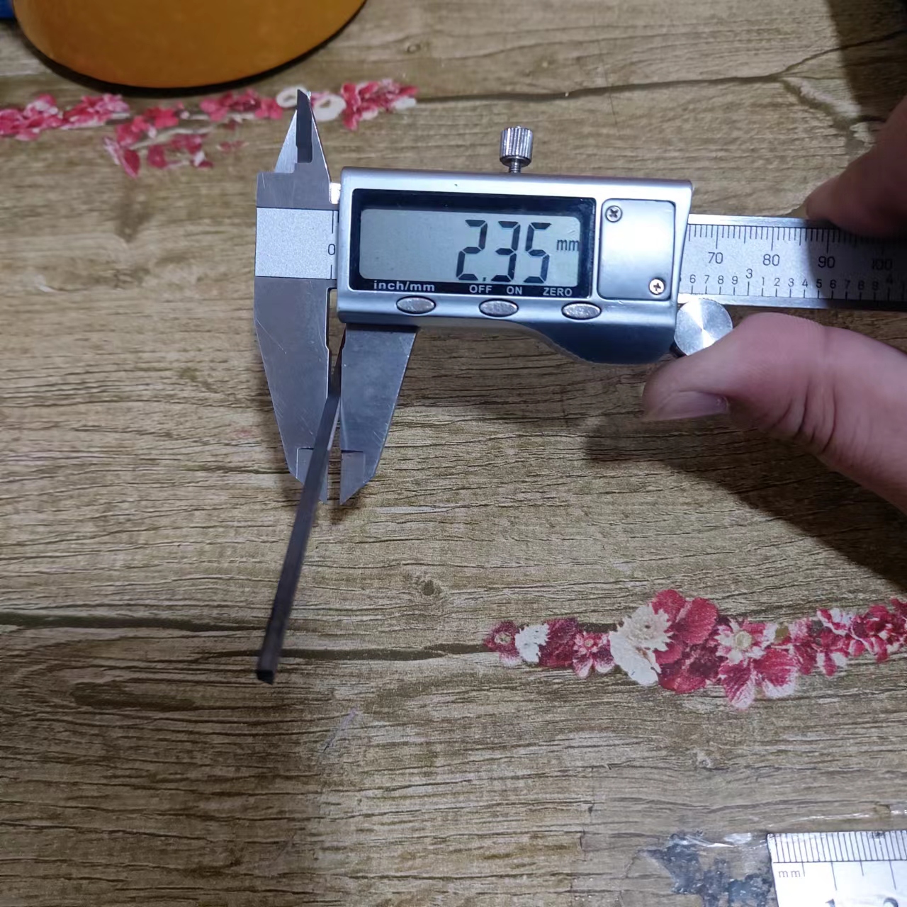 Carbide tungsten steel strip knife square strip YG8YL10 2 carving knife 2 35x2 35x66x60 hand-polished