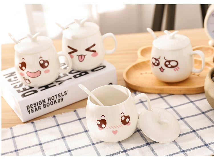 The Children 's lovely cartoon water cup from "women' s ceramic with cover cup handle is a cup of coffee cup brush my teeth gargle cup