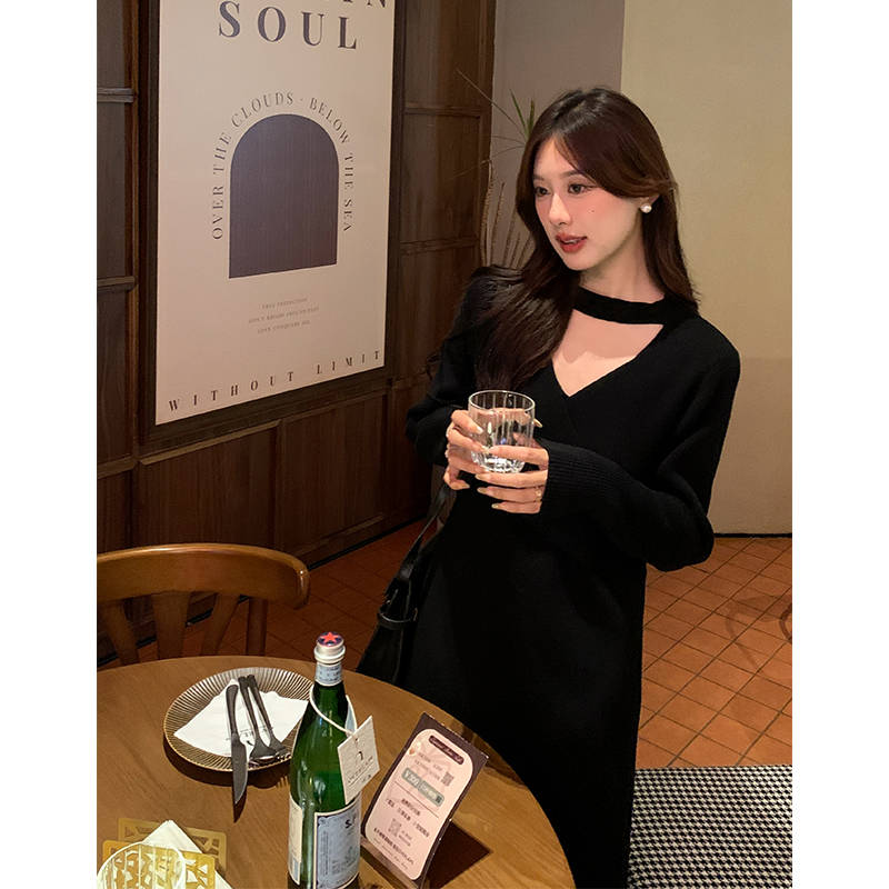 Masisi Micro Fat Big Code Fat Mm Hanging Neck Knit Dress Dress Woman Winter Loose Slim Black Dress Temperament Skirt-Taobao