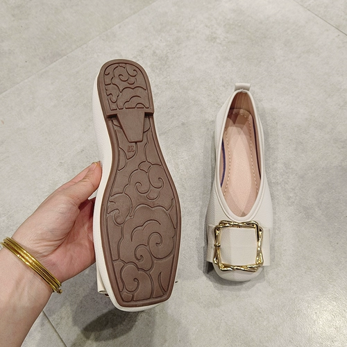 2024 Весенняя плоская единственная квадратная квадратная носка для одиночной обувь для женского неглубокого рта.