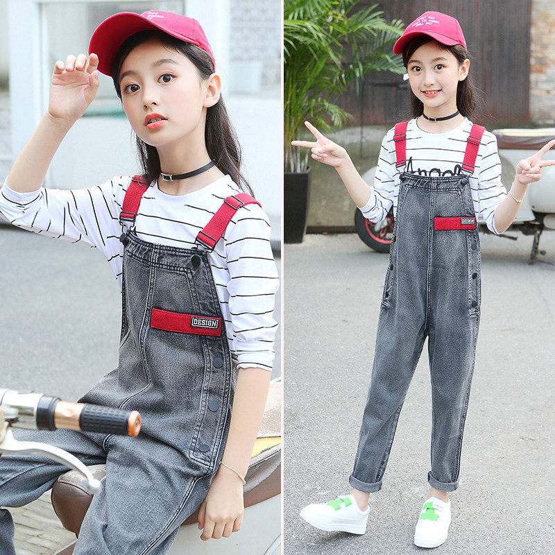 The new 2022 girls hold baby bag pants suit autumn middle-aged children's Western style net red children's Korean version of loose denim trousers