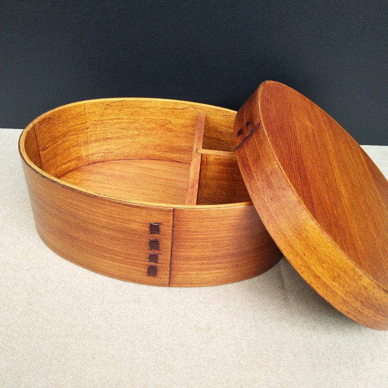 Oval solid wood lunch box environmental protection bento box cute creative brown single-layer compartment lunch box lunch box