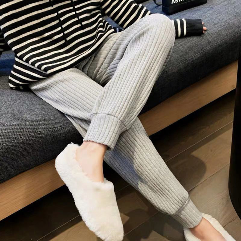 Pregnant women's pants Spring and autumn wear fashion new loose Harem pants belly pants women's inner pants winter send velvet thick