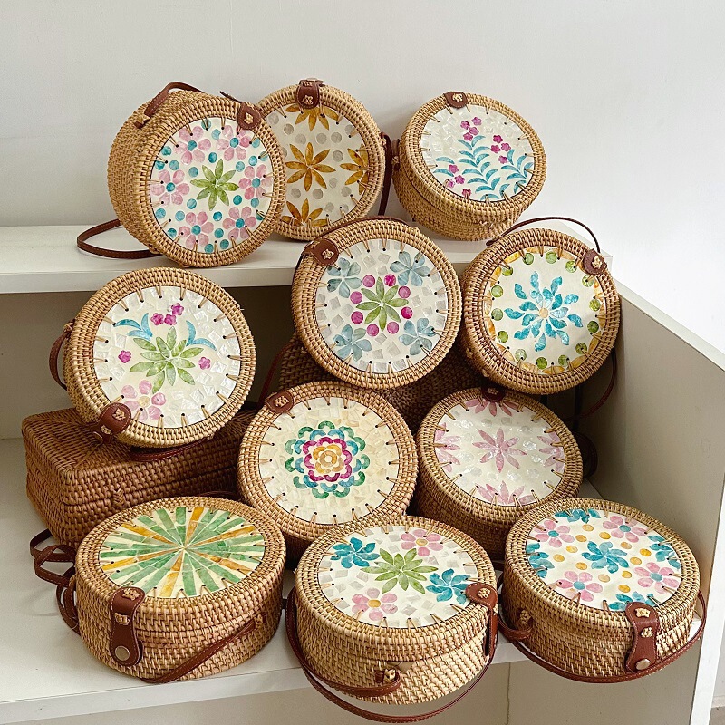 Vietnamese Autumn Rattan Weaving ins Style Round Colorful Shell Patchwork Bag Women's Shoulder Crossbody Bag Beach Straw Bag