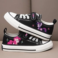 Черная пони