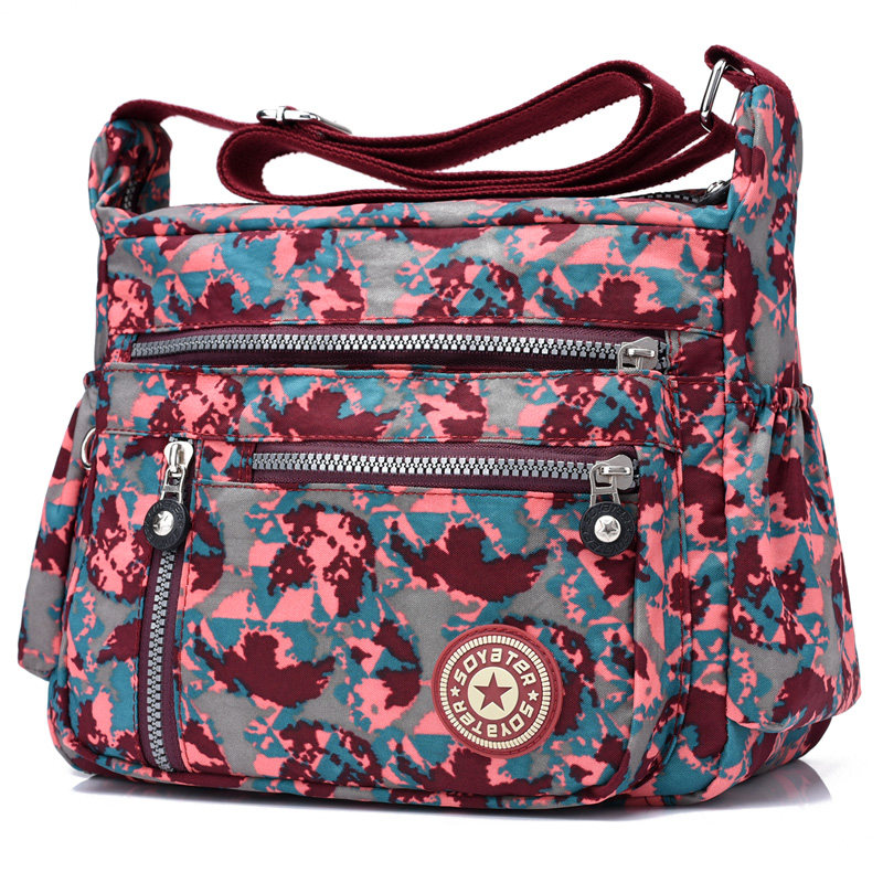 Large-capacity canvas one-shoulder messenger bag women's bag 2021 new waterproof nylon Oxford cloth middle-aged mother bag cloth bag