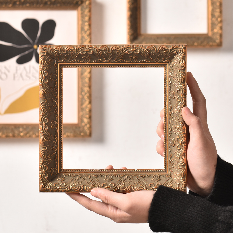 European-Style Vintage Gold Distressed Solid Wood Oil Painting Frame, Empty Outer Frame with Three-Dimensional Printing, Decorative Picture Frame, Wall-Mounted Photo Frame European-Style Vintage Gold Distressed Solid Wood Oil Painting Frame, Empty Outer Frame with Three-Dimensional Printing, Decorative Picture Frame, Wall-Mounted Photo Frame