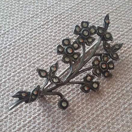Western Antique Jewelry Vintage Jewellery UK 925 Pure Silver MarksSeistone Flower Brooch 7 4 gr